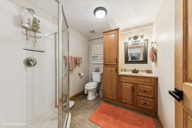 $975,000 | 9032 Wolf Road, Willow Springs, IL 60527