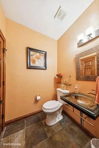 $975,000 | 9032 Wolf Road, Willow Springs, IL 60527