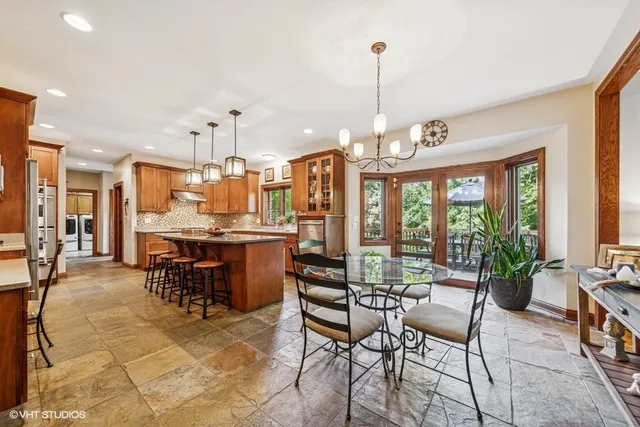 $975,000 | 9032 Wolf Road, Willow Springs, IL 60527