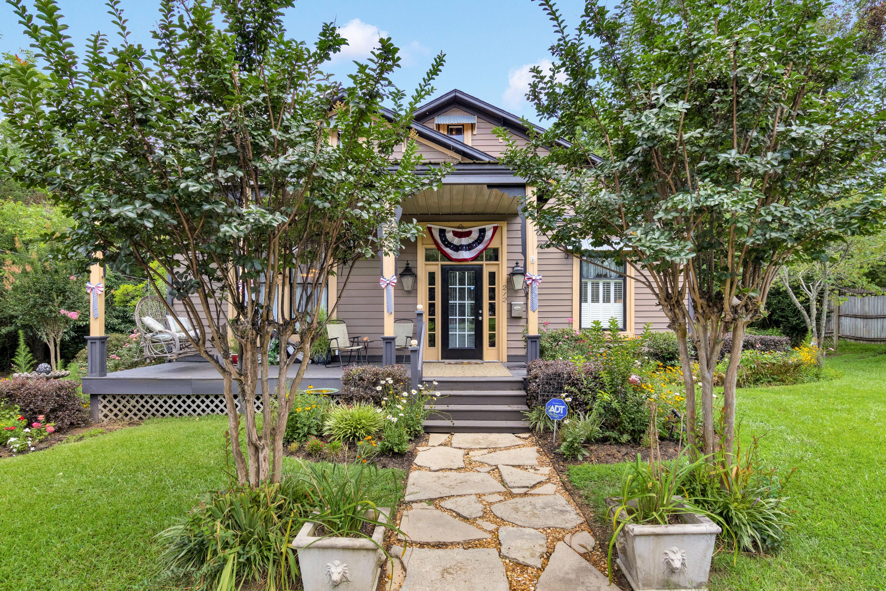212 High Street Aberdeen, MS 39730 - Photo 1 of 1 Gallery Image 1