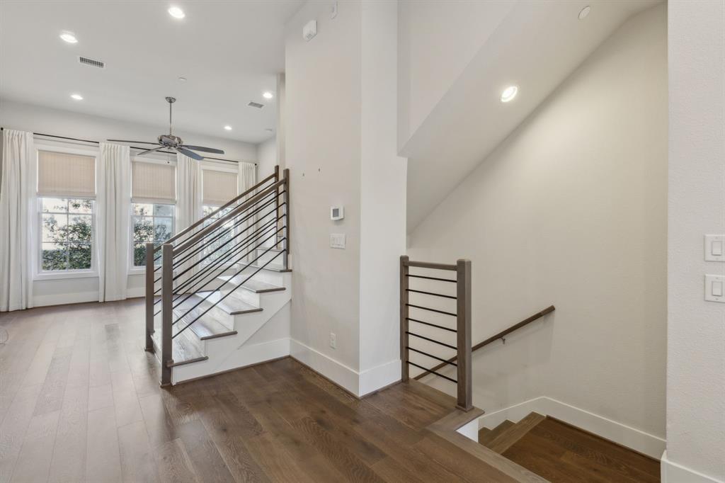 14955 Oak Street Addison, TX 75001 - Photo 9 of 39