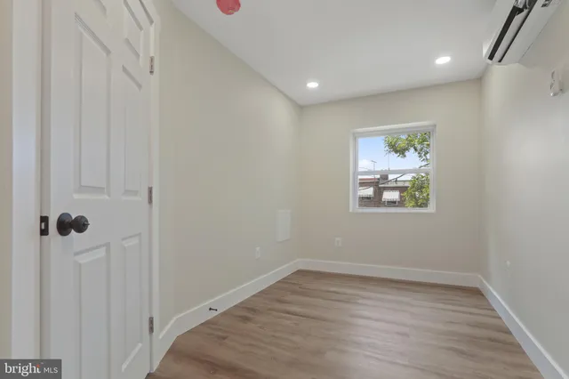 a view of utility room