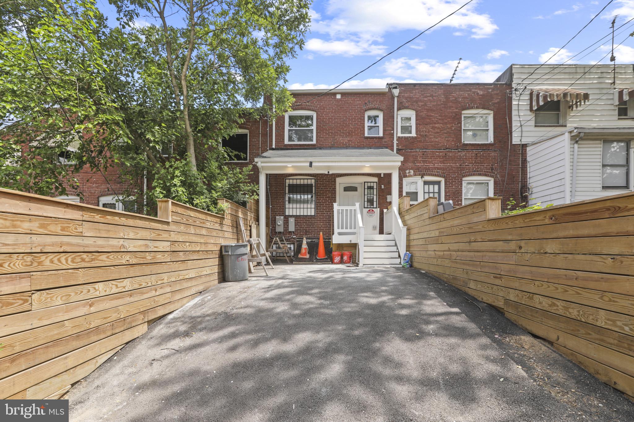 3828 10th Street Baltimore, MD 21225 - Photo 26 of 27 a view of a house with a balcony