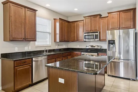 $350,000 | 1134 Whitewater Bay Drive, Groveland, FL 34736