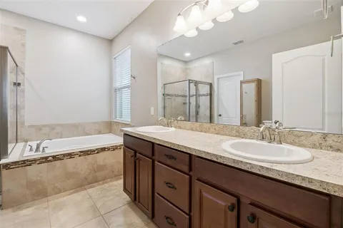 $350,000 | 1134 Whitewater Bay Drive, Groveland, FL 34736