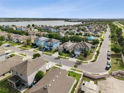 $350,000 | 1134 Whitewater Bay Drive, Groveland, FL 34736