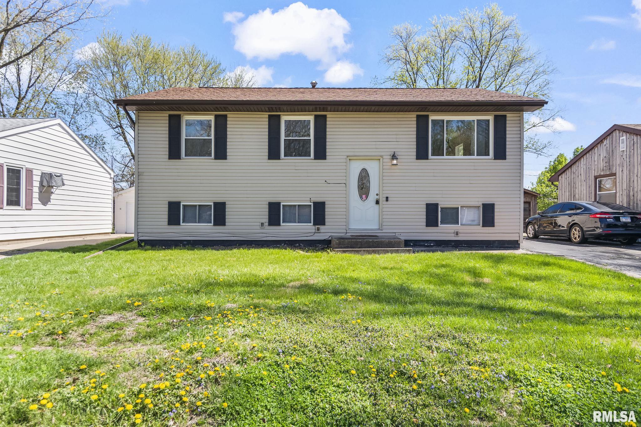 328 Parkview Drive Rochester, IL 62563 - Photo 1 of 40