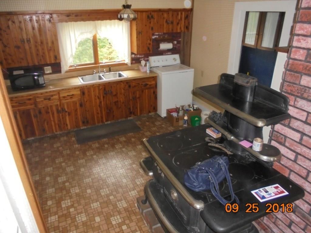 726 River Road North Anson, ME 04958 - Photo 5 of 27 Kitchen area