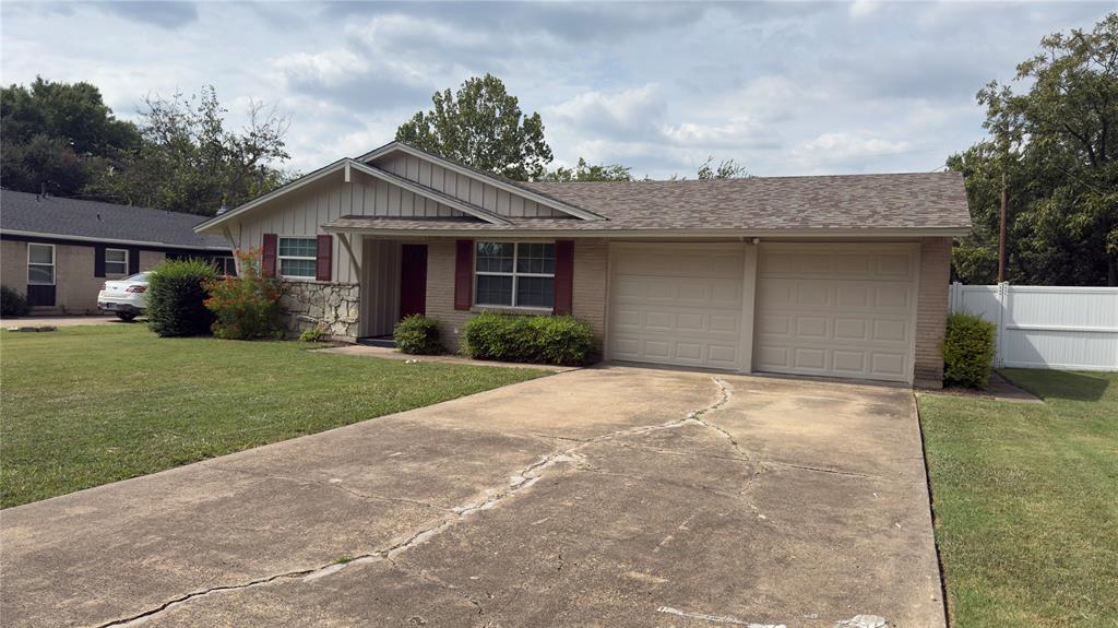 1415 Wisteria Way Richardson, TX 75080 - Photo 2 of 19