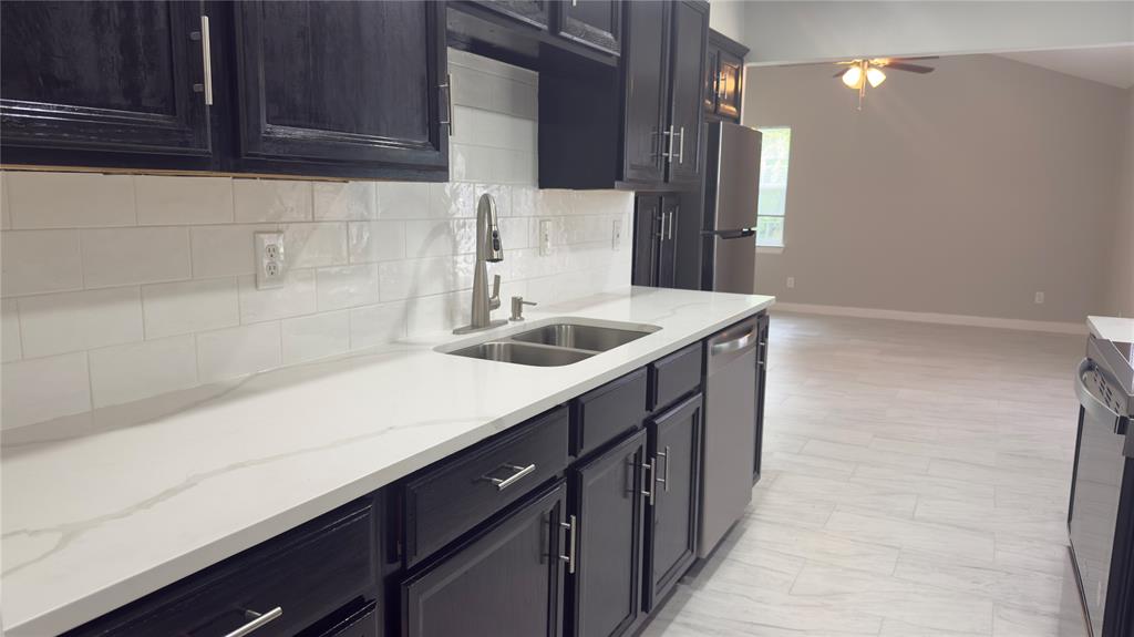 1415 Wisteria Way Richardson, TX 75080 - Photo 6 of 19