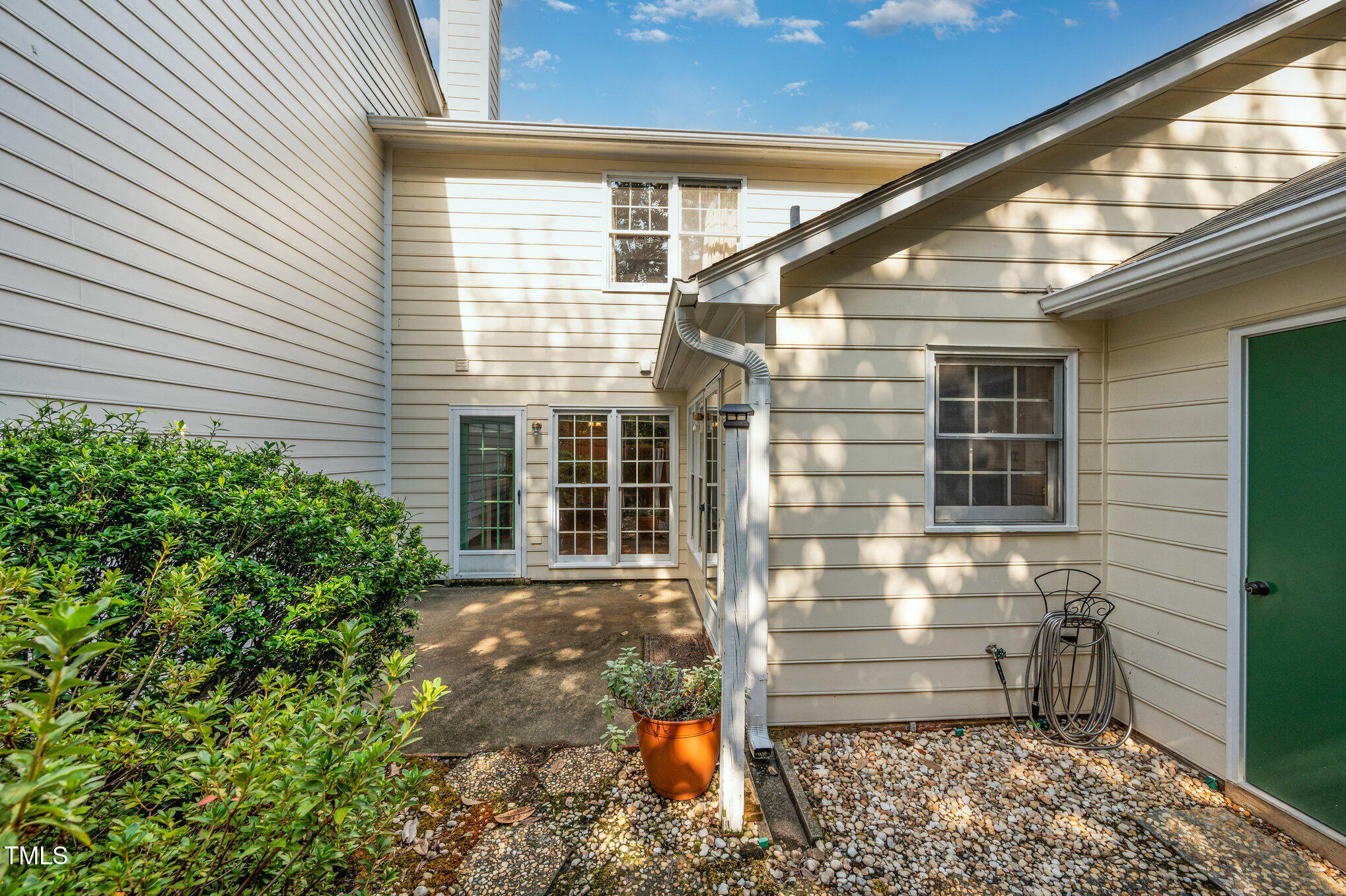 6922 Saxby Court Raleigh, NC 27613 - Photo 24 of 26 023_file_336