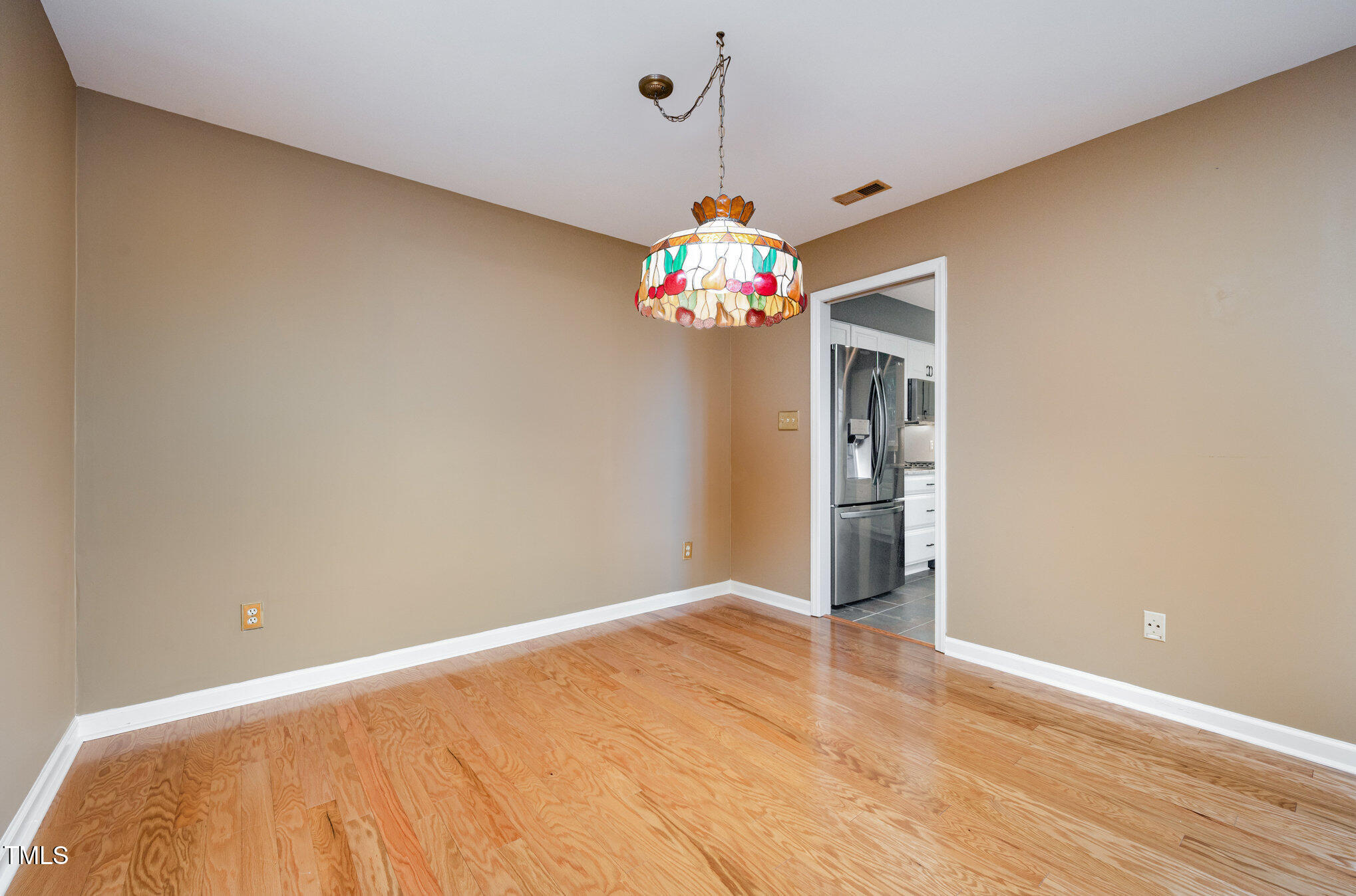 6922 Saxby Court Raleigh, NC 27613 - Photo 9 of 26 008_file_923