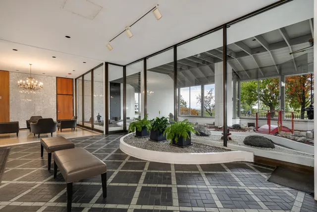 $425,000 | 5733 North Sheridan Road, Unit 28B, Chicago, IL 60660