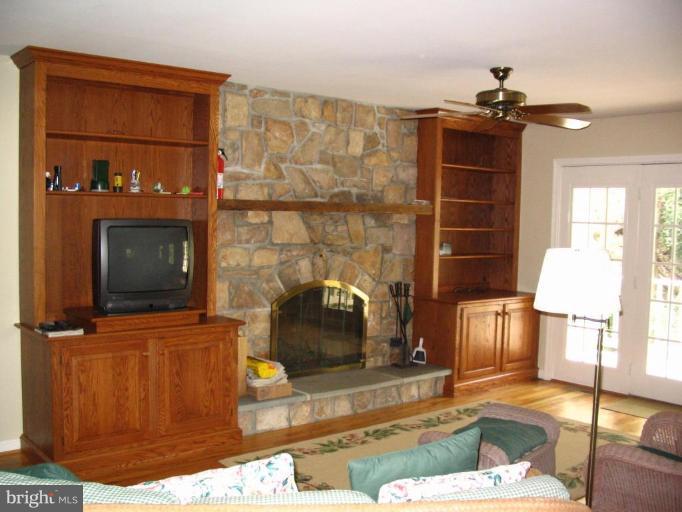 12917 Lanes Run Road Big Pool, MD 21711 - Photo 11 of 21 Fireplace