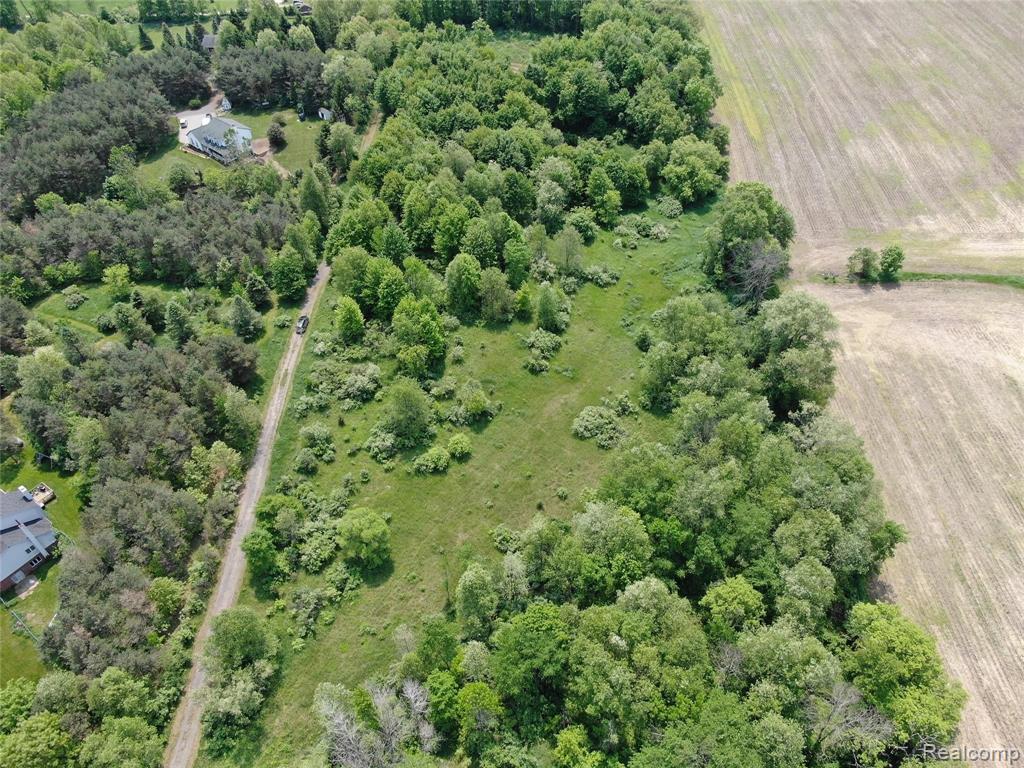 1 Faussett Road Fenton, MI 48430 - Photo 10 of 12