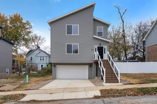 $464,900 | 1623 Forest Avenue, St. Louis, MO 63139