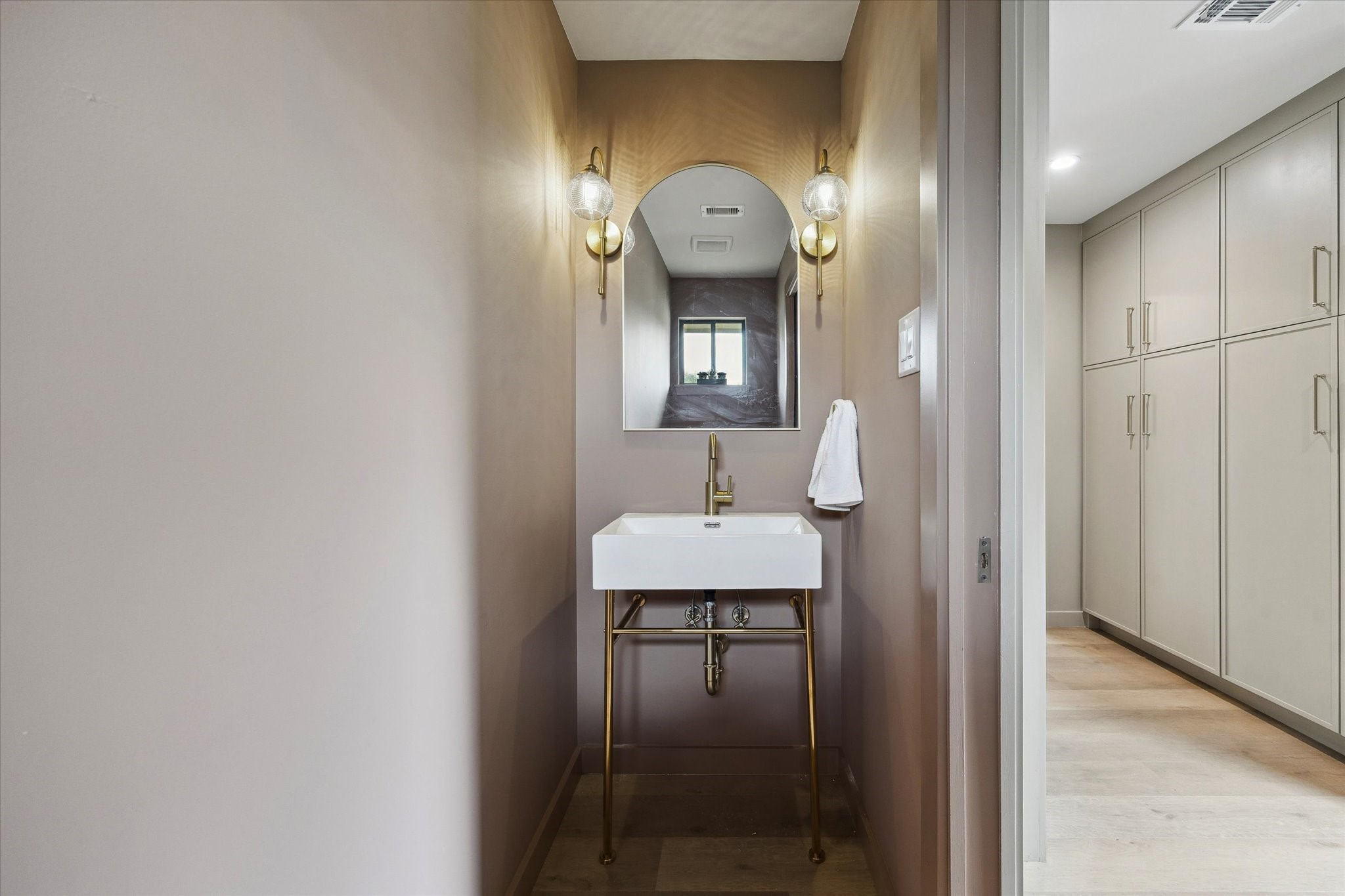 10402 Raritan Drive Houston, TX 77043 - Photo 13 of 27 a view of a hallway with elevator