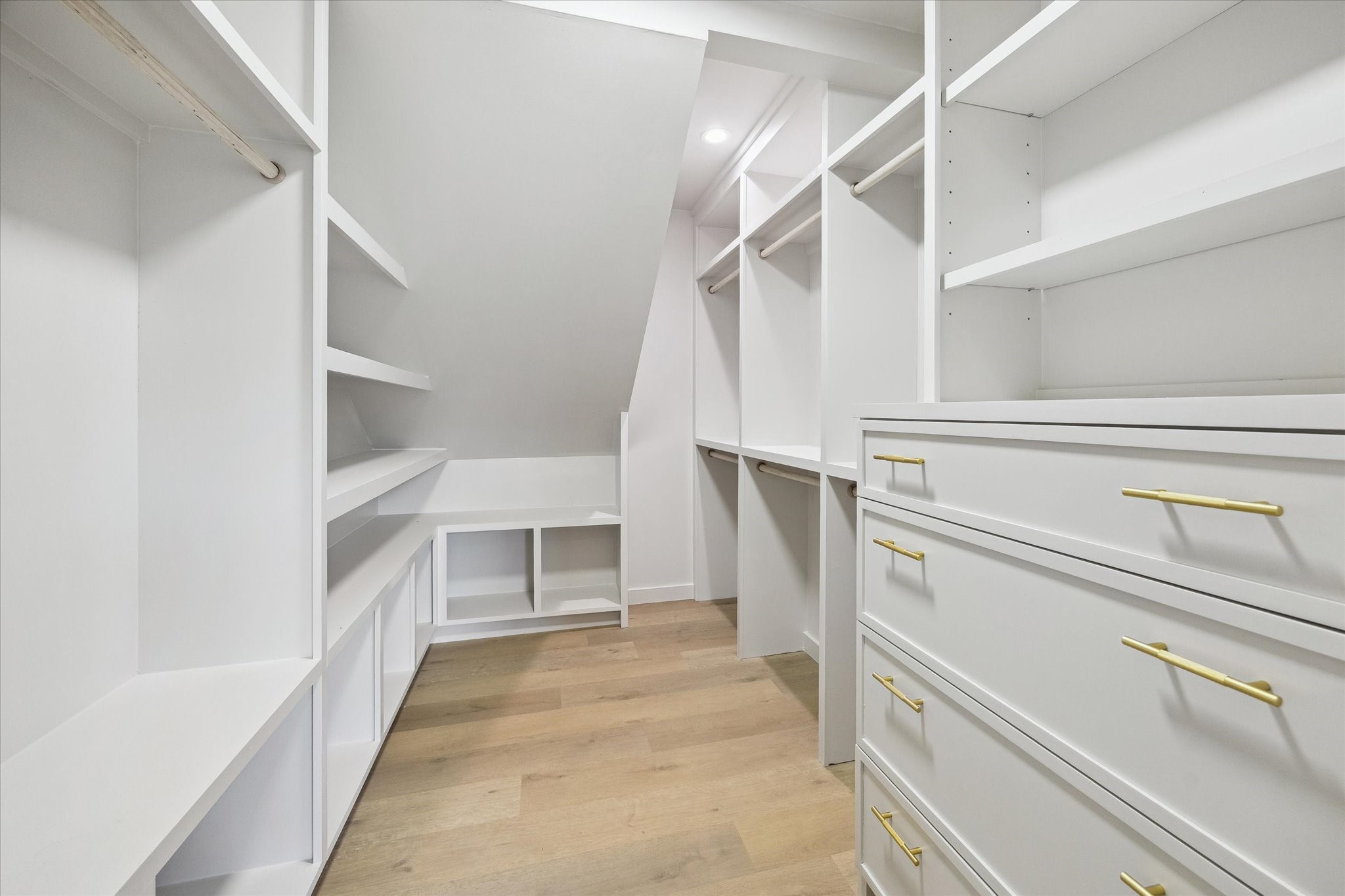 10402 Raritan Drive Houston, TX 77043 - Photo 17 of 27