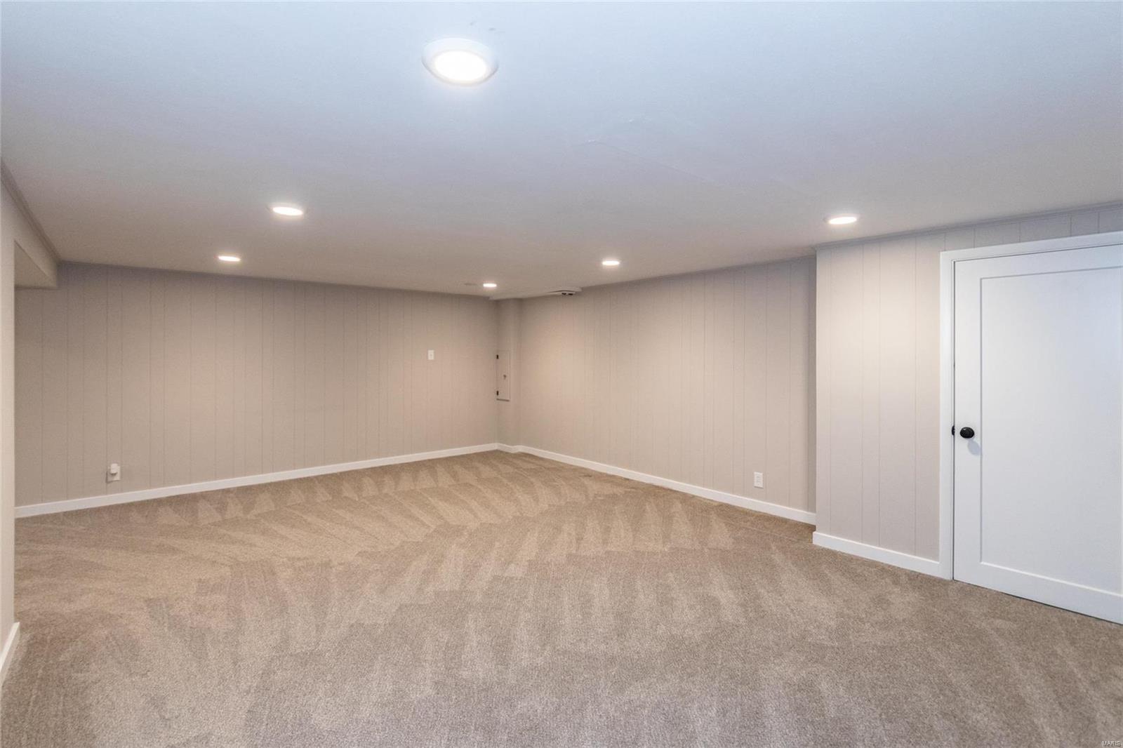 848 Charlesgate Drive St. Louis, MO 63132 - Photo 38 of 53