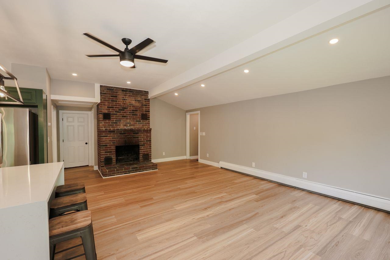 45 Lane Road Raymond, NH 03077 - Photo 4 of 47 Gallery Image 4