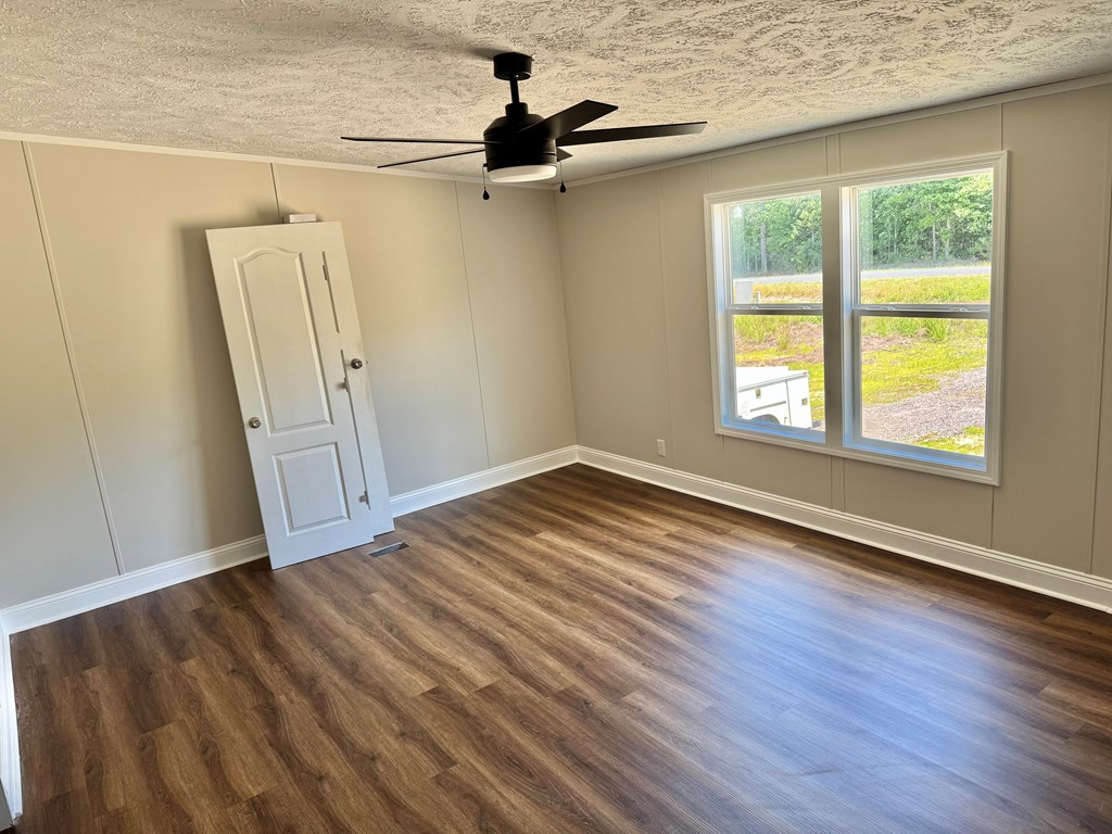 3484 Ridge Road Hodges, SC 29653 - Photo 5 of 12
