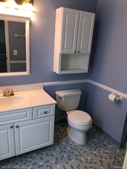 37354 Chesapeake Road Farmington, MI 48335 - Photo 8 of 12 Master Bath