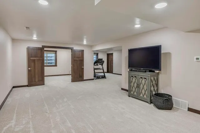 $730,000 | W7306 Sylvester Road, Holmen, WI 54636