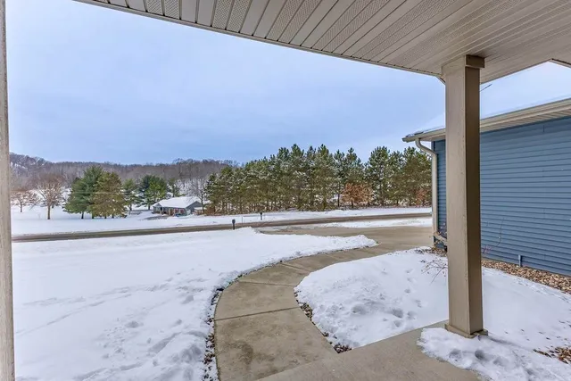 $730,000 | W7306 Sylvester Road, Holmen, WI 54636