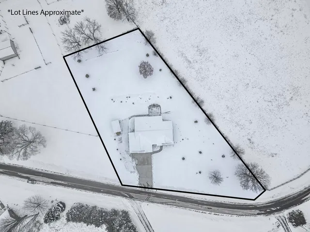 $730,000 | W7306 Sylvester Road, Holmen, WI 54636