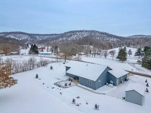 $730,000 | W7306 Sylvester Road, Holmen, WI 54636