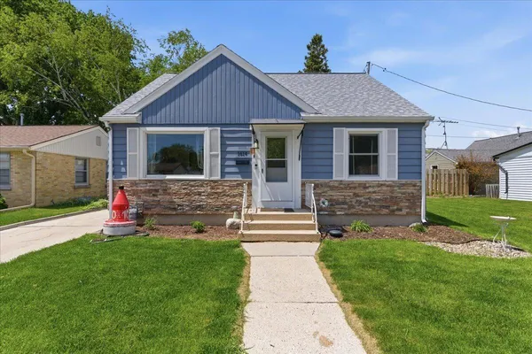 $245,000 | 1614 South 22nd Street, Sheboygan, WI 53081