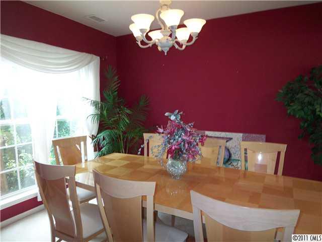913 Clearbrook Road, Unit 25 Matthews, NC 28105 - Photo 3 of 14 Gallery Image 3