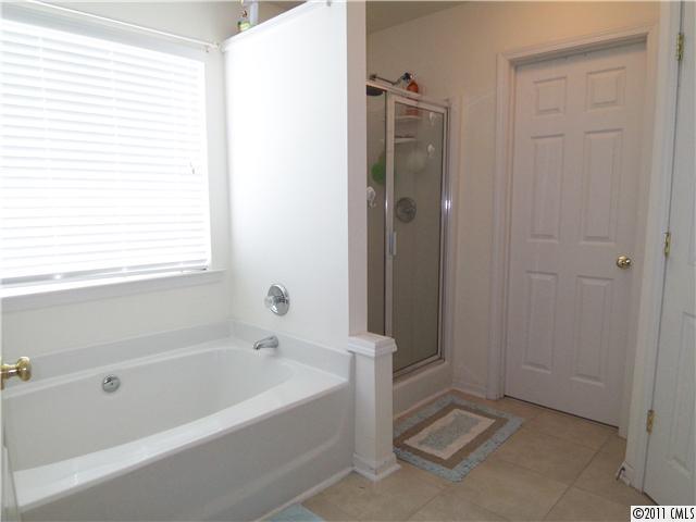 913 Clearbrook Road, Unit 25 Matthews, NC 28105 - Photo 8 of 14 Gallery Image 8
