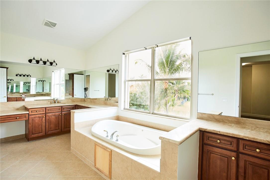 11110 Misty Ridge Way Boynton Beach, FL 33473 - Photo 13 of 32 Master Bathroom