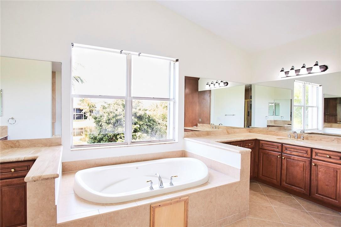 11110 Misty Ridge Way Boynton Beach, FL 33473 - Photo 14 of 32 Master Bathroom
