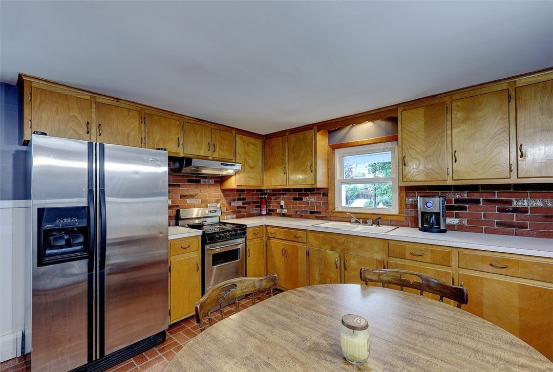 240 Jenckes Street Woonsocket, RI 02895 - Photo 6 of 15
