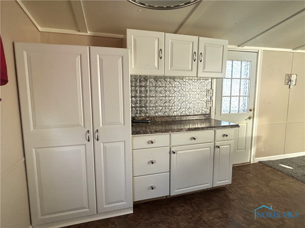 12865 Five Point Road, Unit 19 Perrysburg, OH 43551 - Photo 8 of 15 Gallery Image 8