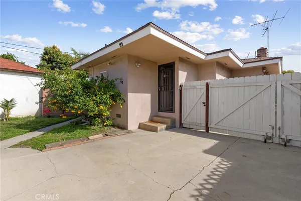 $724,900 | 10525 Washington Avenue, South Gate, CA 90280