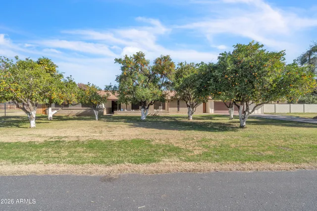 $995,000 | 13201 North 64th Drive, Glendale, AZ 85304