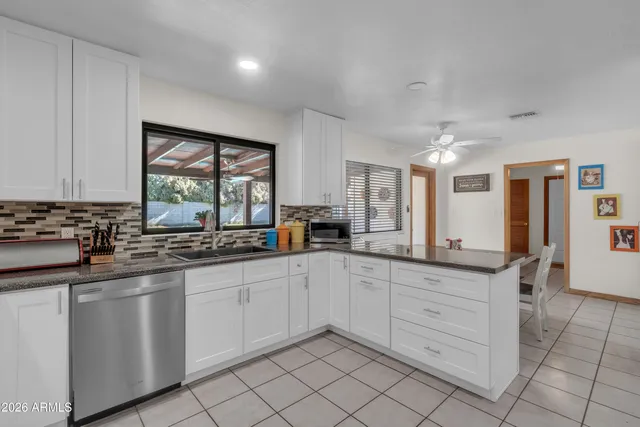 $995,000 | 13201 North 64th Drive, Glendale, AZ 85304