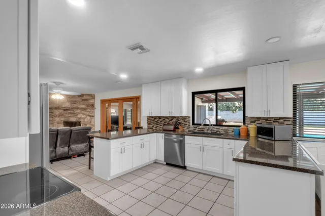 $995,000 | 13201 North 64th Drive, Glendale, AZ 85304