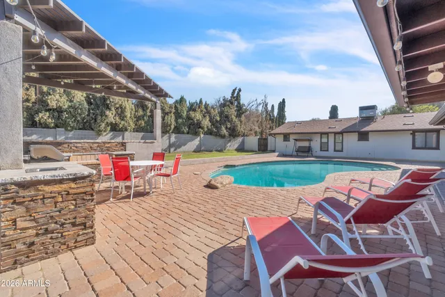 $995,000 | 13201 North 64th Drive, Glendale, AZ 85304