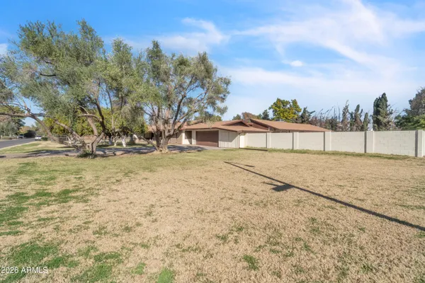 $960,000 | 13201 North 64th Drive, Glendale, AZ 85304