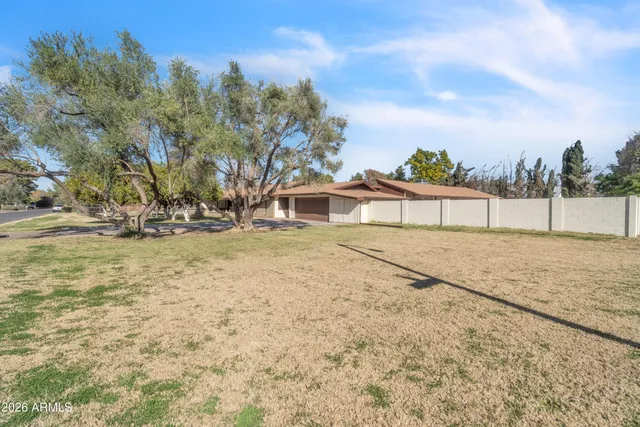 $995,000 | 13201 North 64th Drive, Glendale, AZ 85304