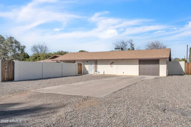 $995,000 | 13201 North 64th Drive, Glendale, AZ 85304