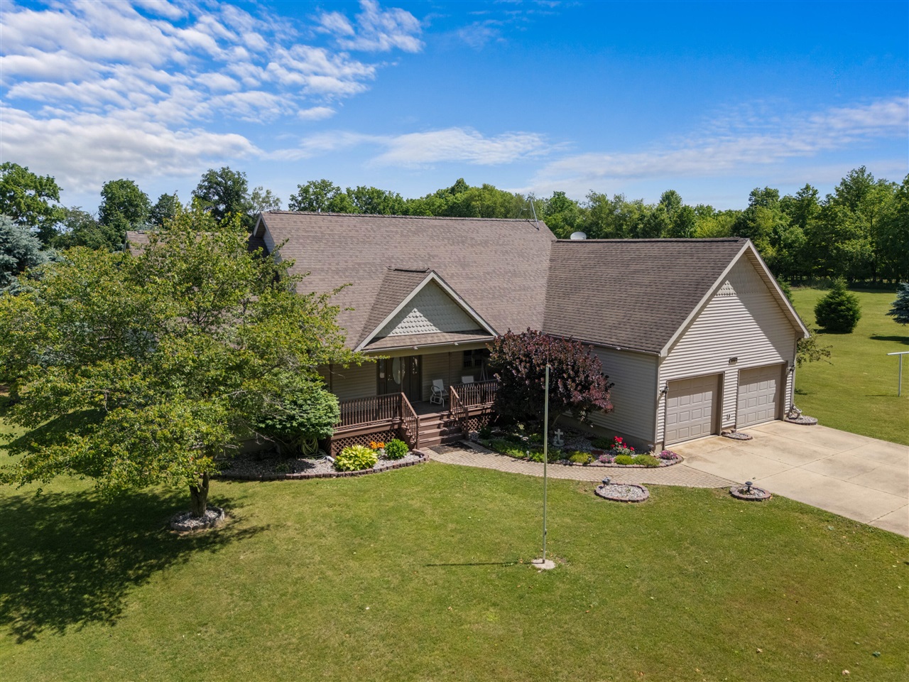 1016 Lukesport Road Quincy, MI 49082 - Photo 3 of 54