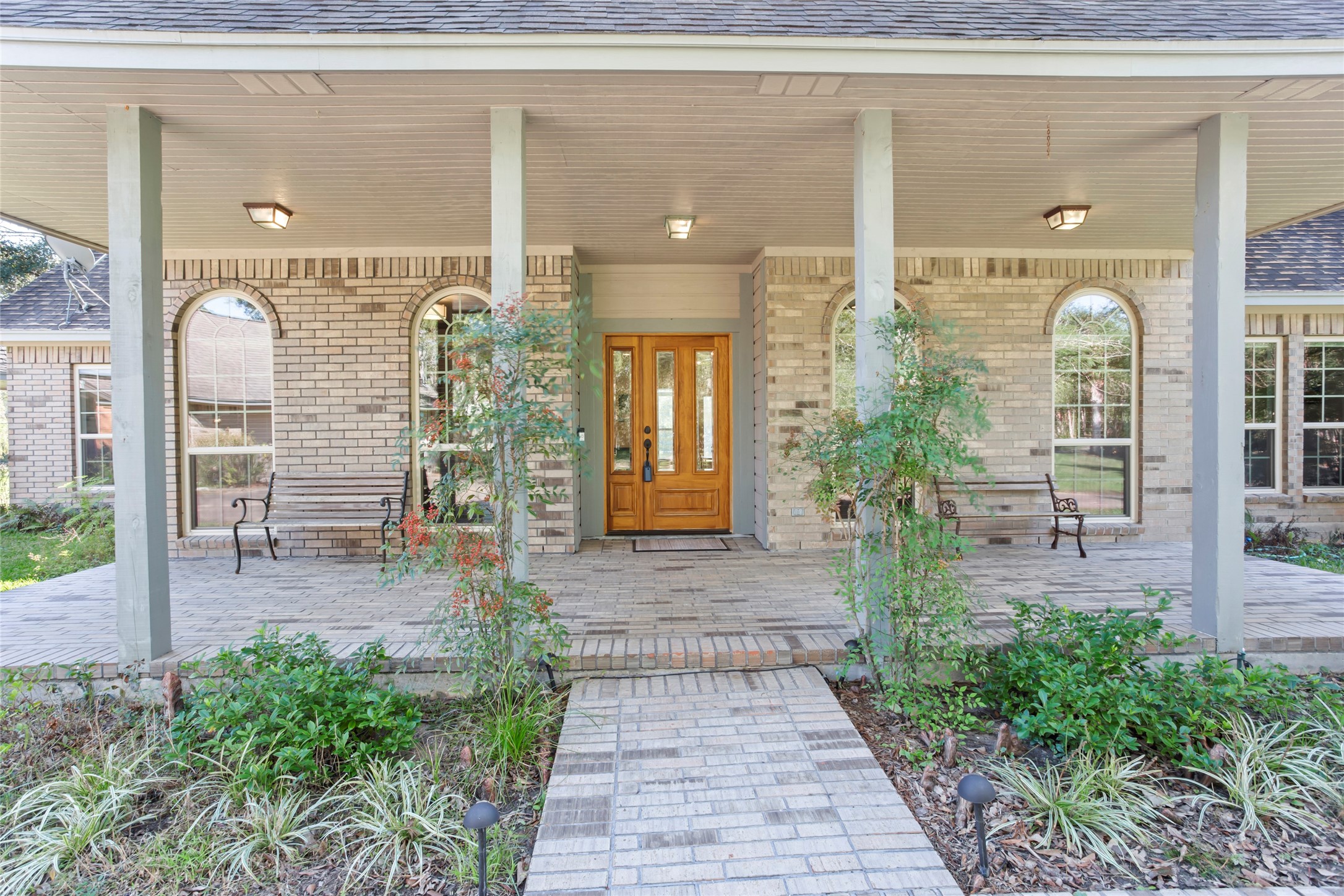 860 FM 517 Road East Dickinson, TX 77539 - Photo 12 of 50 a front view of a house