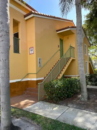 a view of a back yard of the house