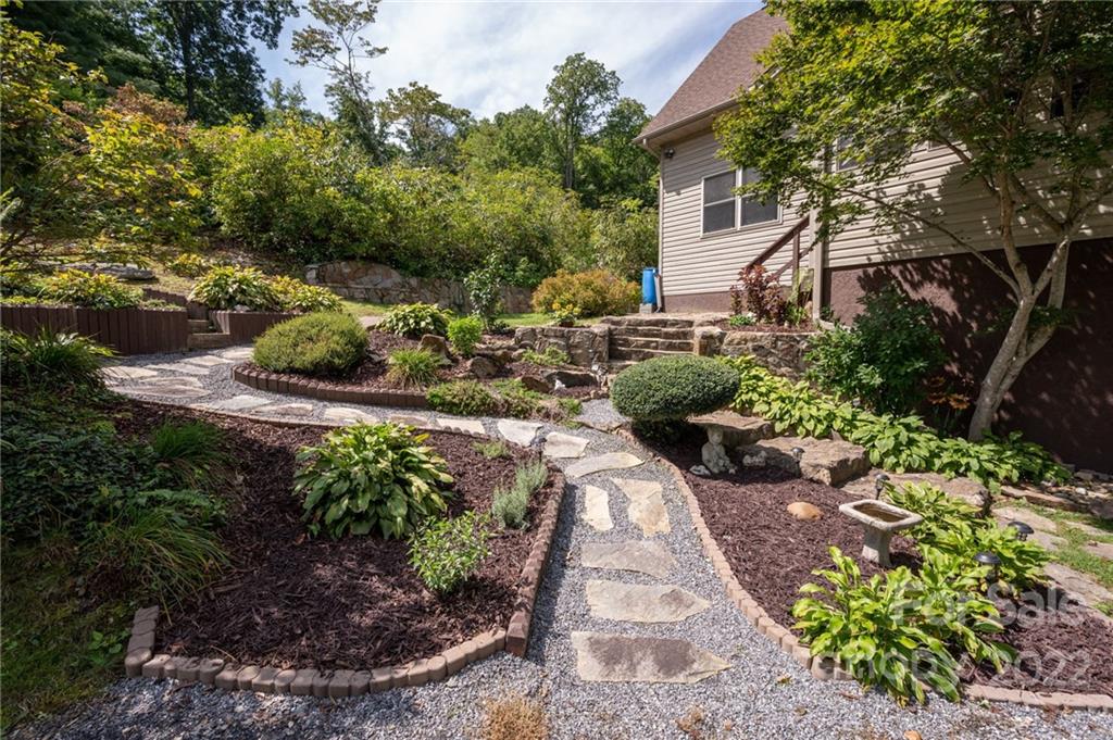 106 Bishop Cove Road Fairview, NC 28730 - Photo 32 of 36 Gallery Image 32