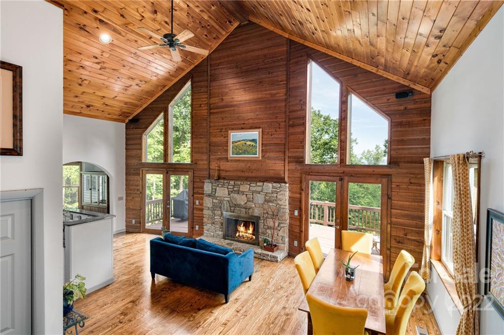 106 Bishop Cove Road Fairview, NC 28730 - Photo 5 of 36 Gallery Image 5